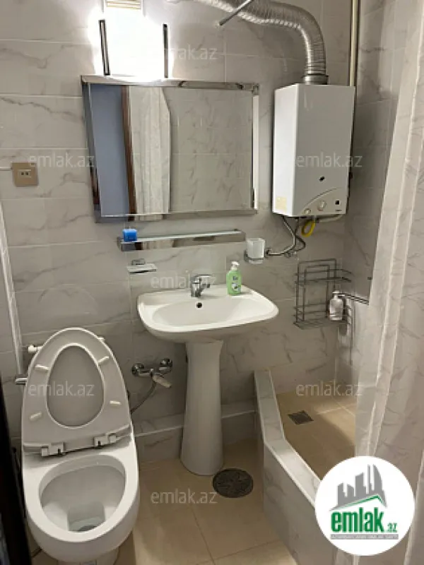 Satılır 3 otaqlı köhnə tikili 60 m²