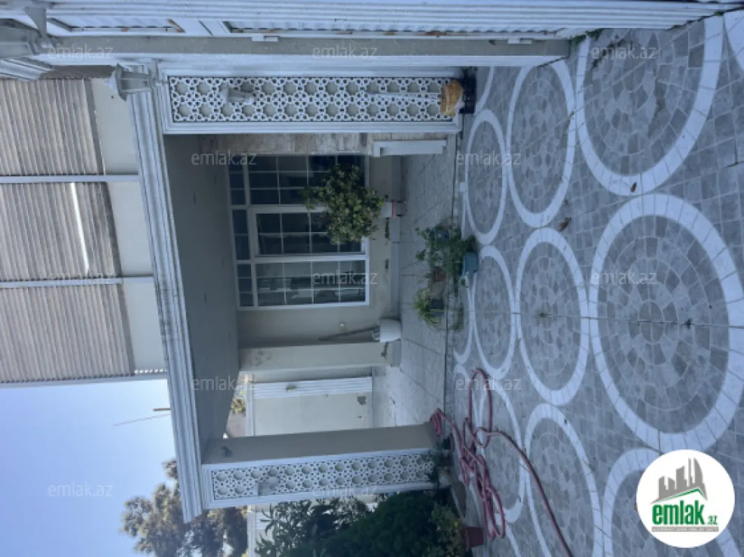 Satılır 4 otaqlı mənzil 175 m²