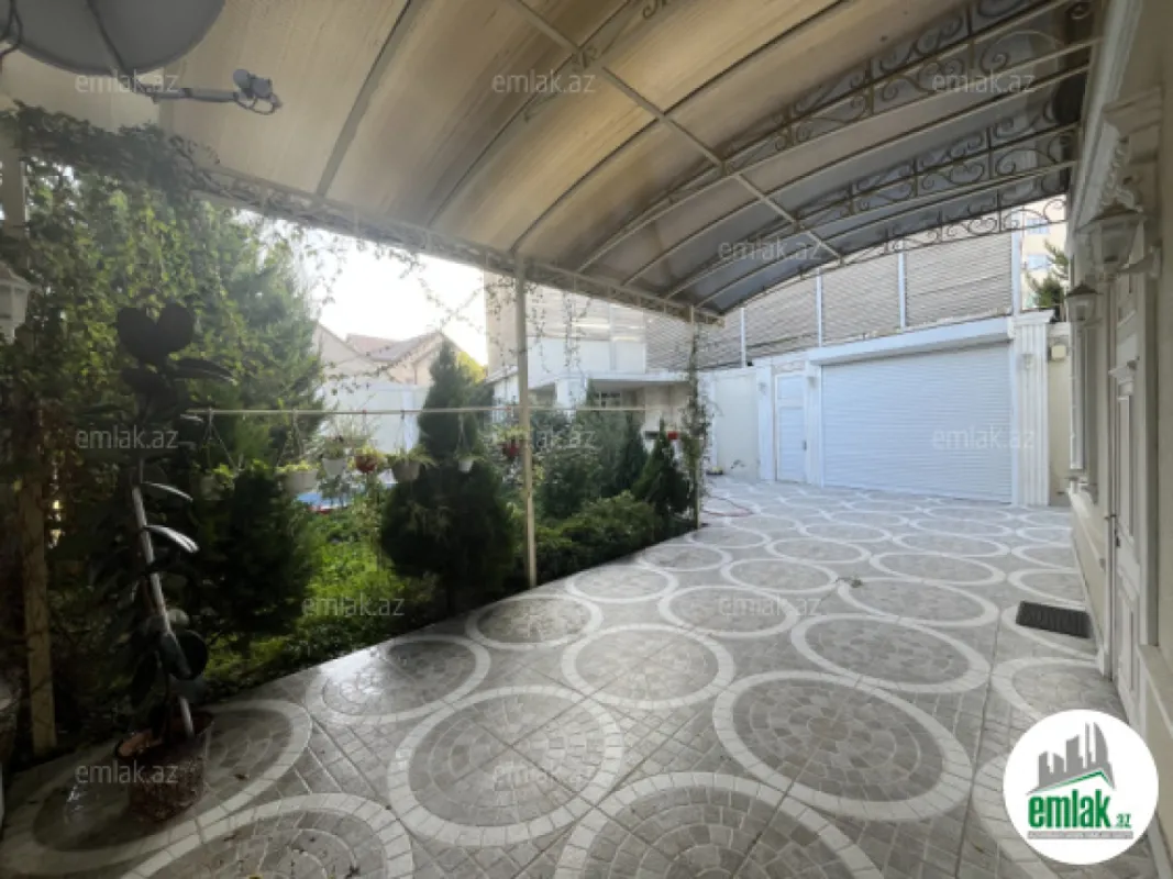 Satılır 4 otaqlı mənzil 175 m²