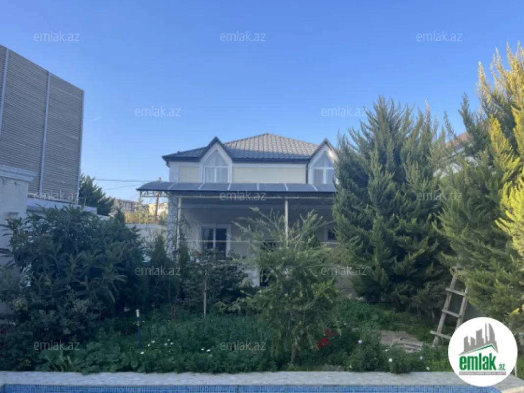 Satılır 4 otaqlı mənzil 175 m²