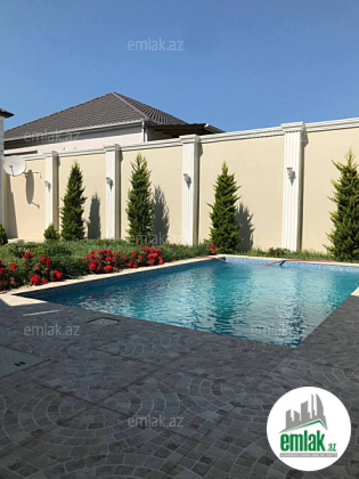 Satılır 4 otaqlı mənzil 175 m²