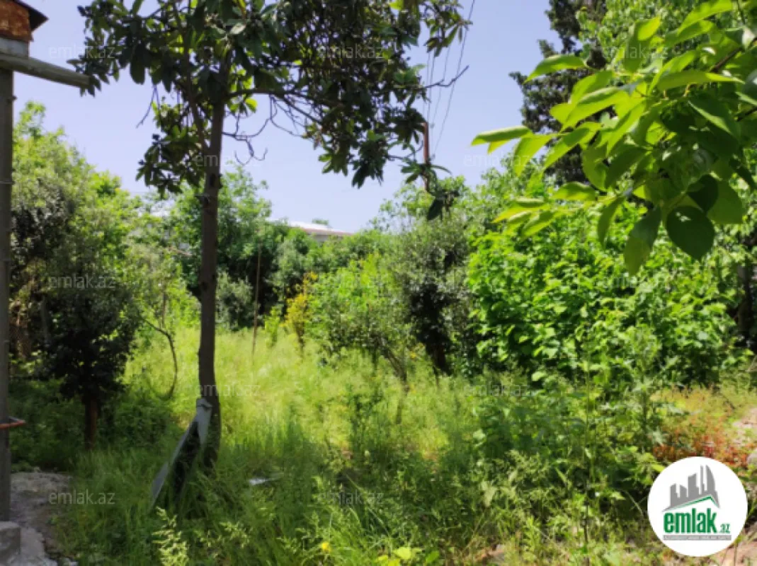 Satılır 2 otaqlı köhnə tikili 72 m²