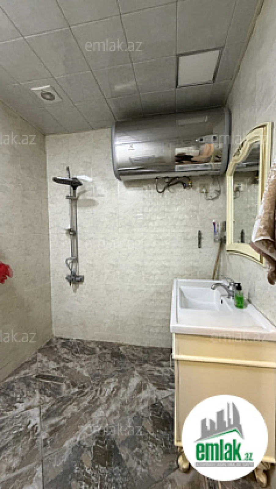 Satılır 4 otaqlı yeni tikili 120 m²