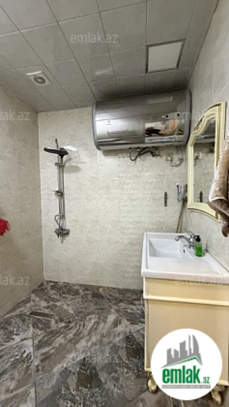 Satılır 4 otaqlı yeni tikili 120 m²