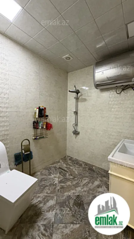 Satılır 4 otaqlı yeni tikili 120 m²