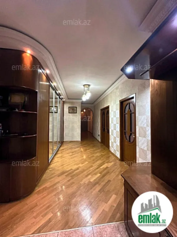 Satılır 3 otaqlı yeni tikili 180 m²