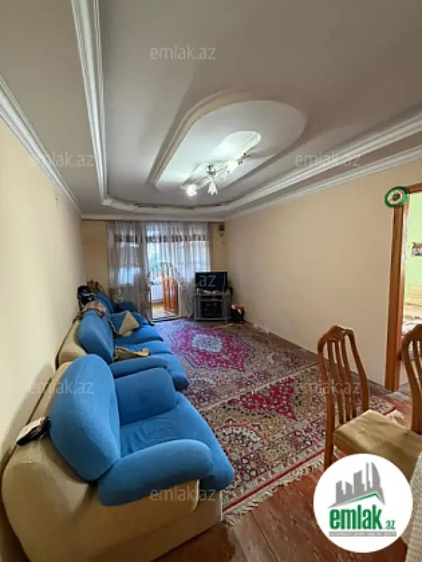 Satılır 2 otaqlı köhnə tikili 55 m²