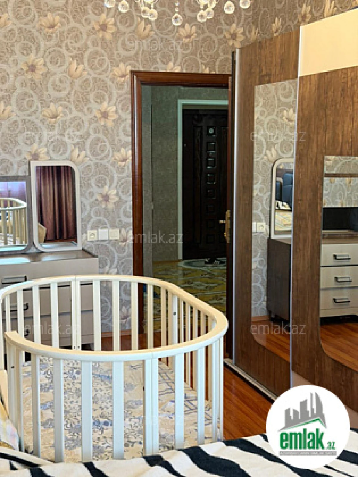 Satılır 3 otaqlı yeni tikili 83 m²