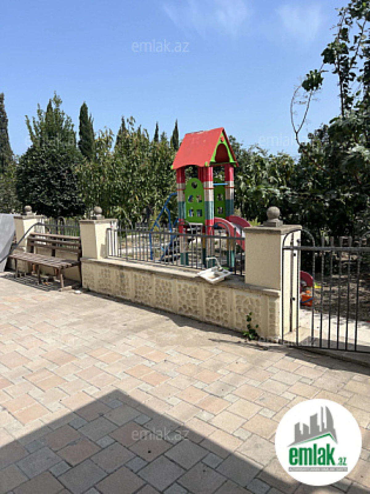 Satılır 7 otaqlı həyət evi 300 m²