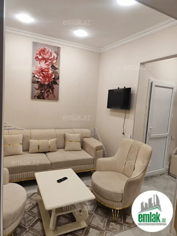 Satılır 2 otaqlı köhnə tikili 40 m²