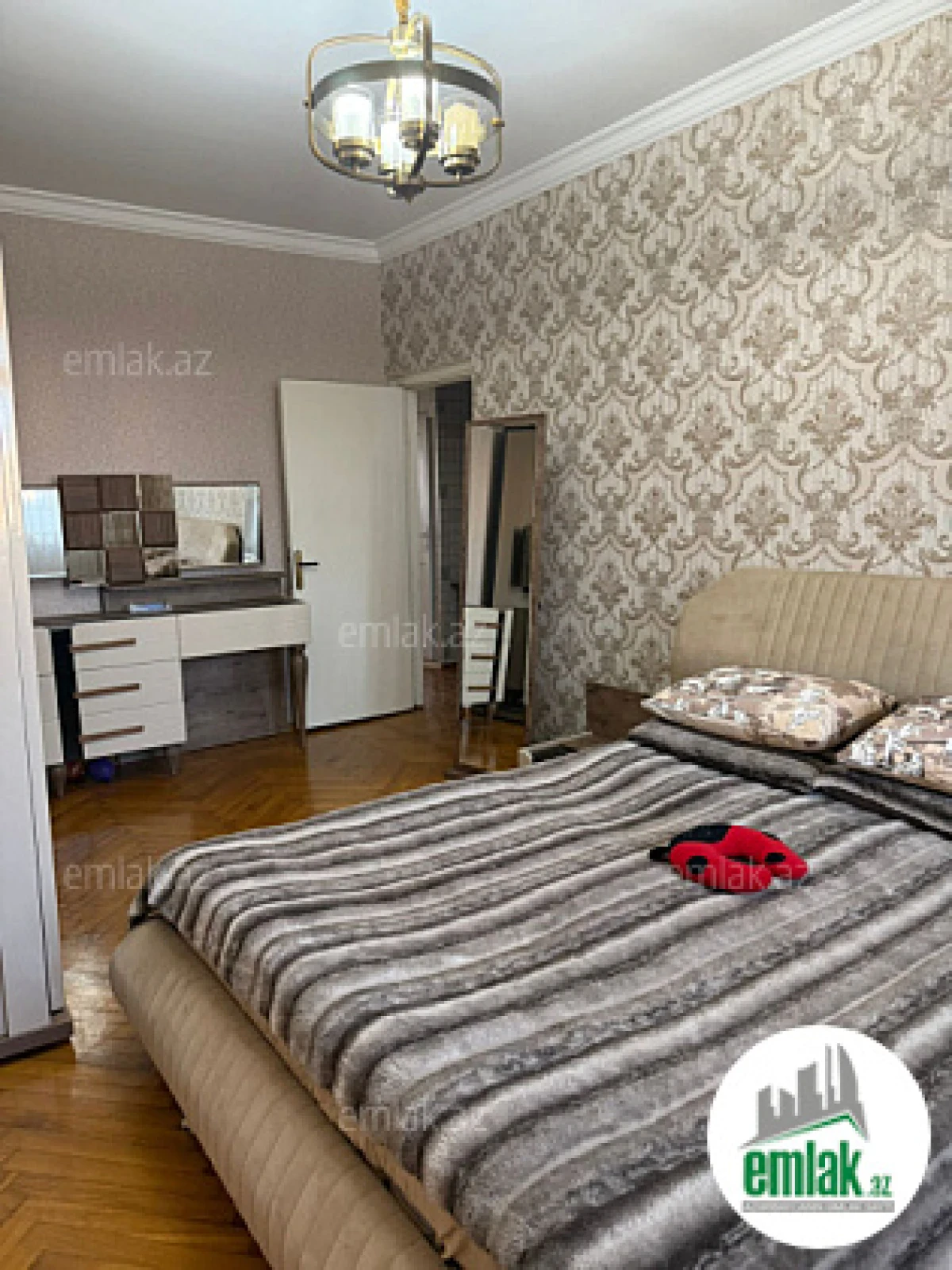 Satılır 3 otaqlı köhnə tikili 80 m²