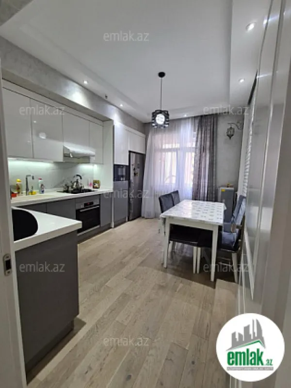 Satılır 3 otaqlı yeni tikili 122 m²
