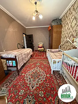 Satılır 3 otaqlı köhnə tikili 90 m²