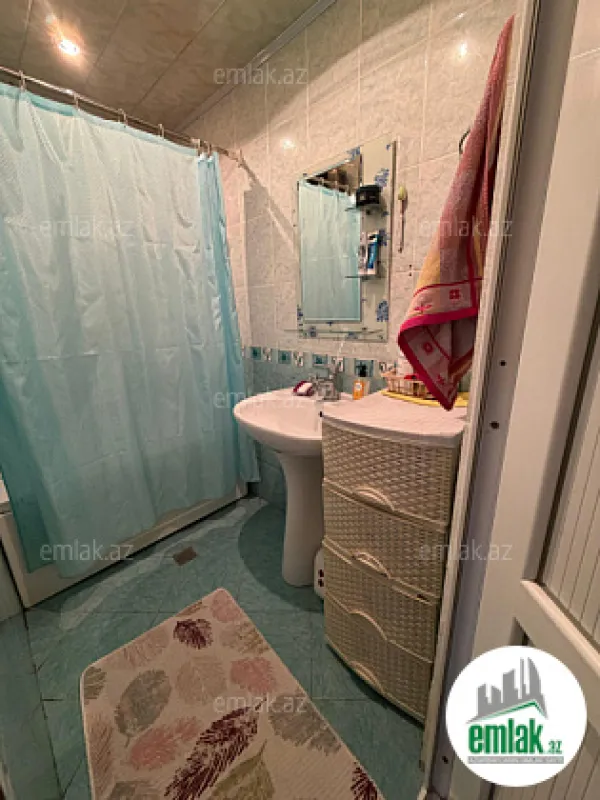 Satılır 3 otaqlı köhnə tikili 90 m²