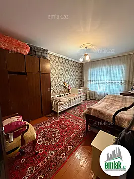 Satılır 3 otaqlı köhnə tikili 90 m²