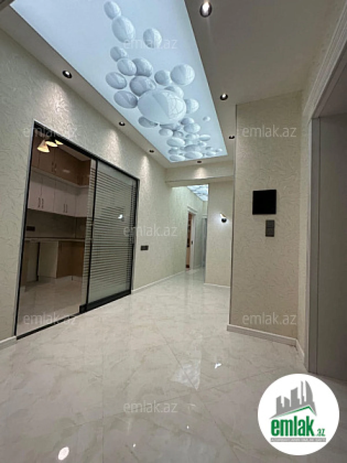 Satılır 3 otaqlı yeni tikili 96 m²