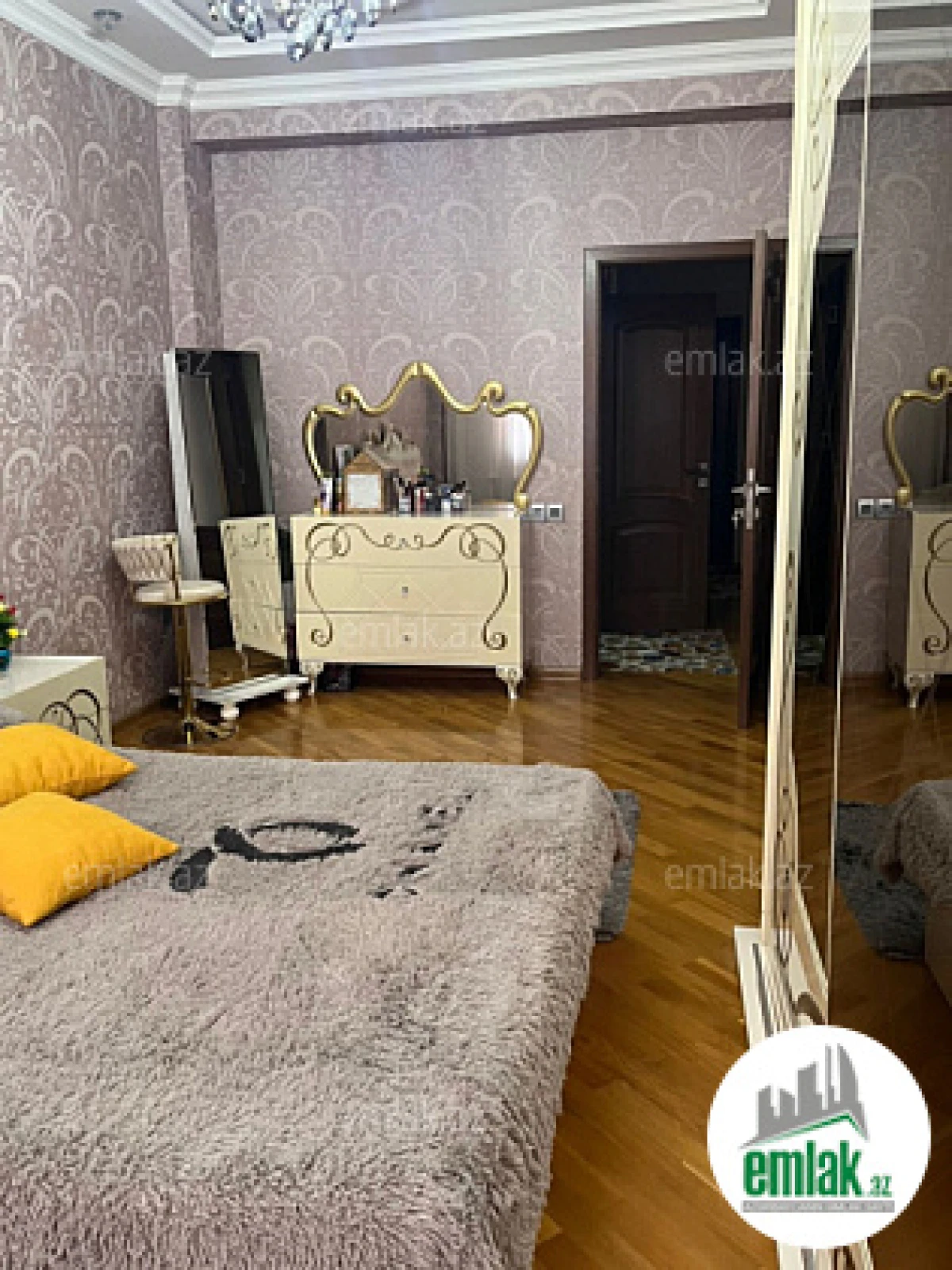 Satılır 4 otaqlı yeni tikili 153 m²