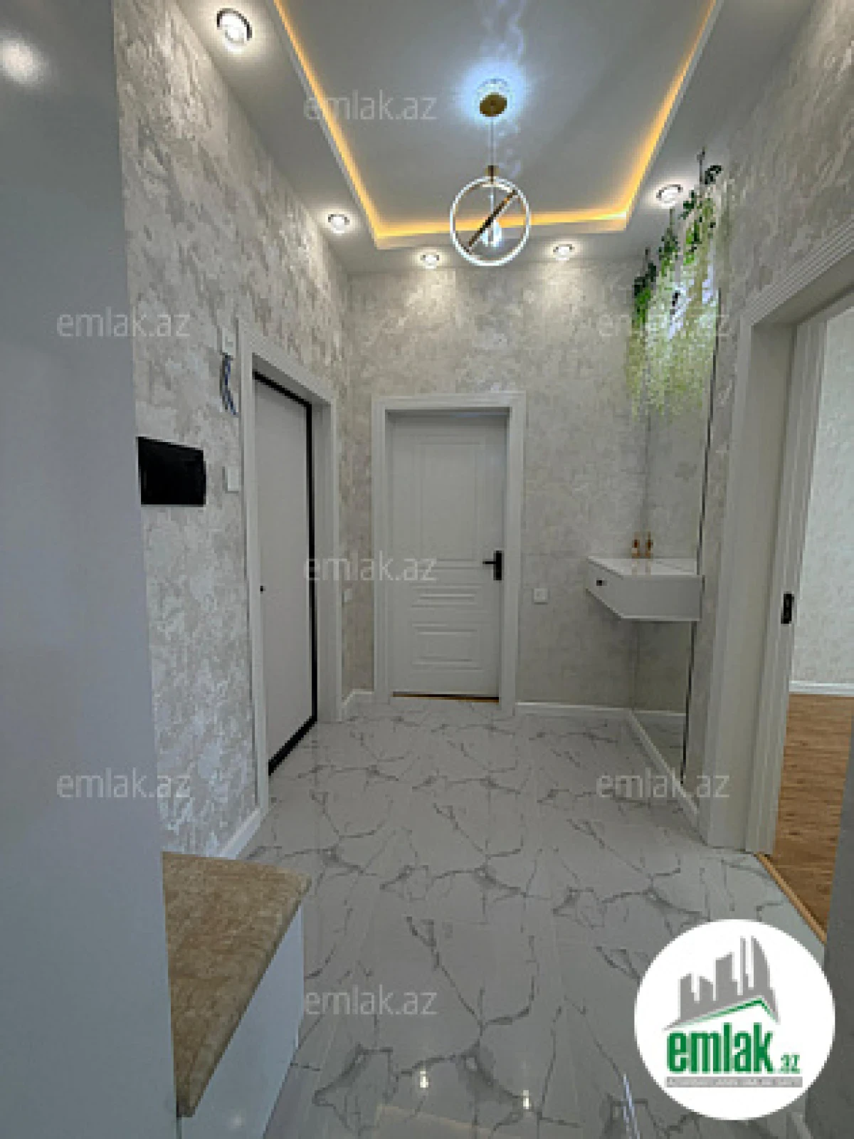 Satılır 3 otaqlı yeni tikili 70 m²