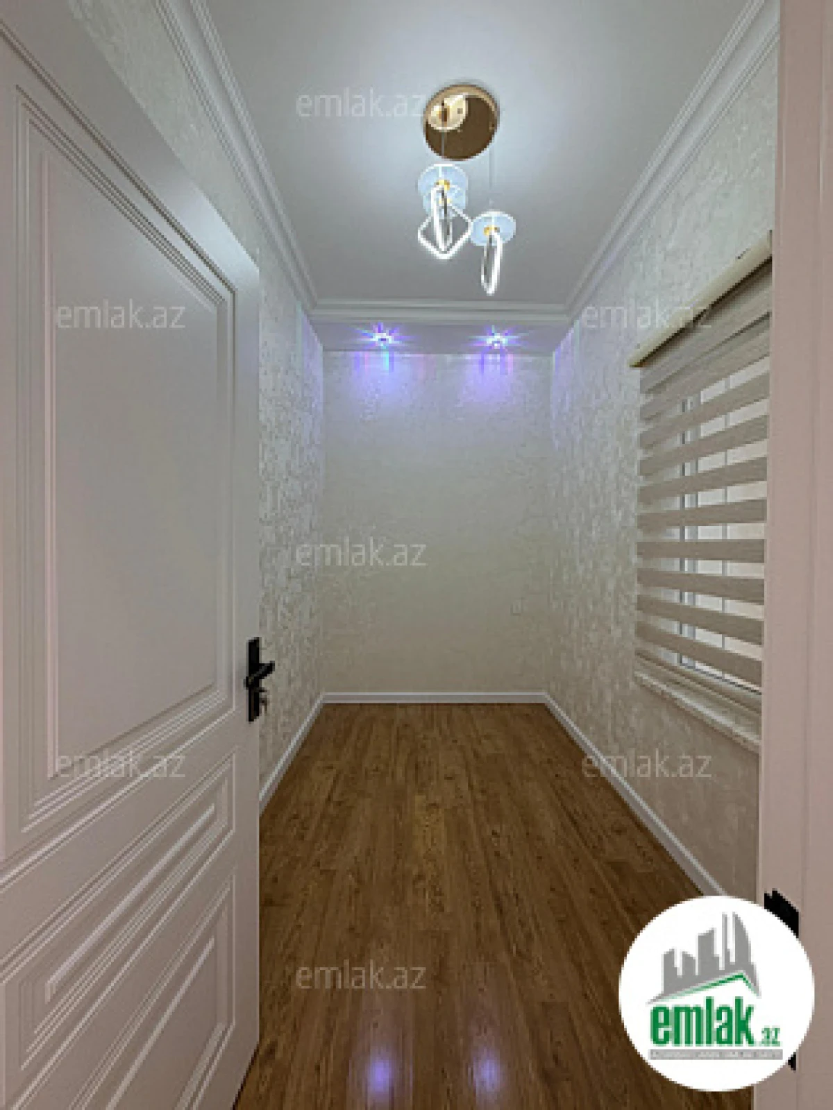 Satılır 3 otaqlı yeni tikili 70 m²
