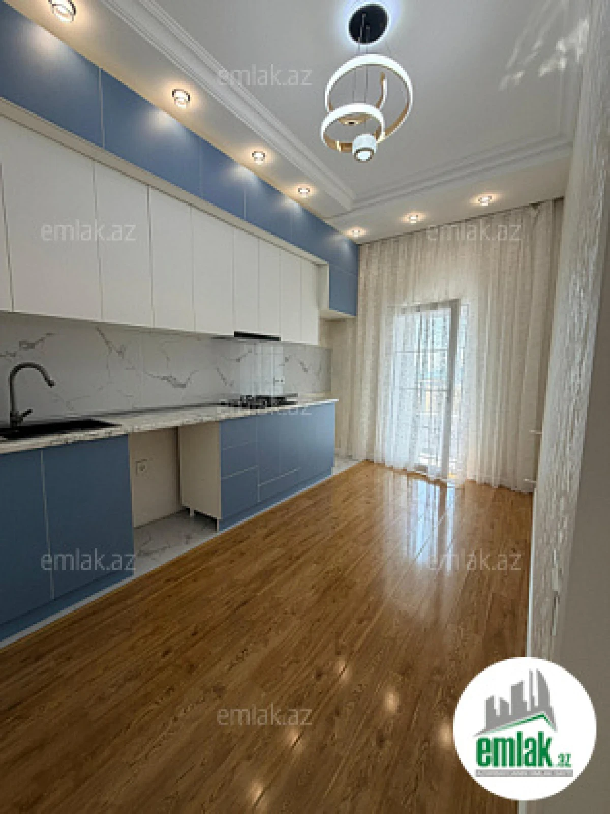 Satılır 3 otaqlı yeni tikili 70 m²