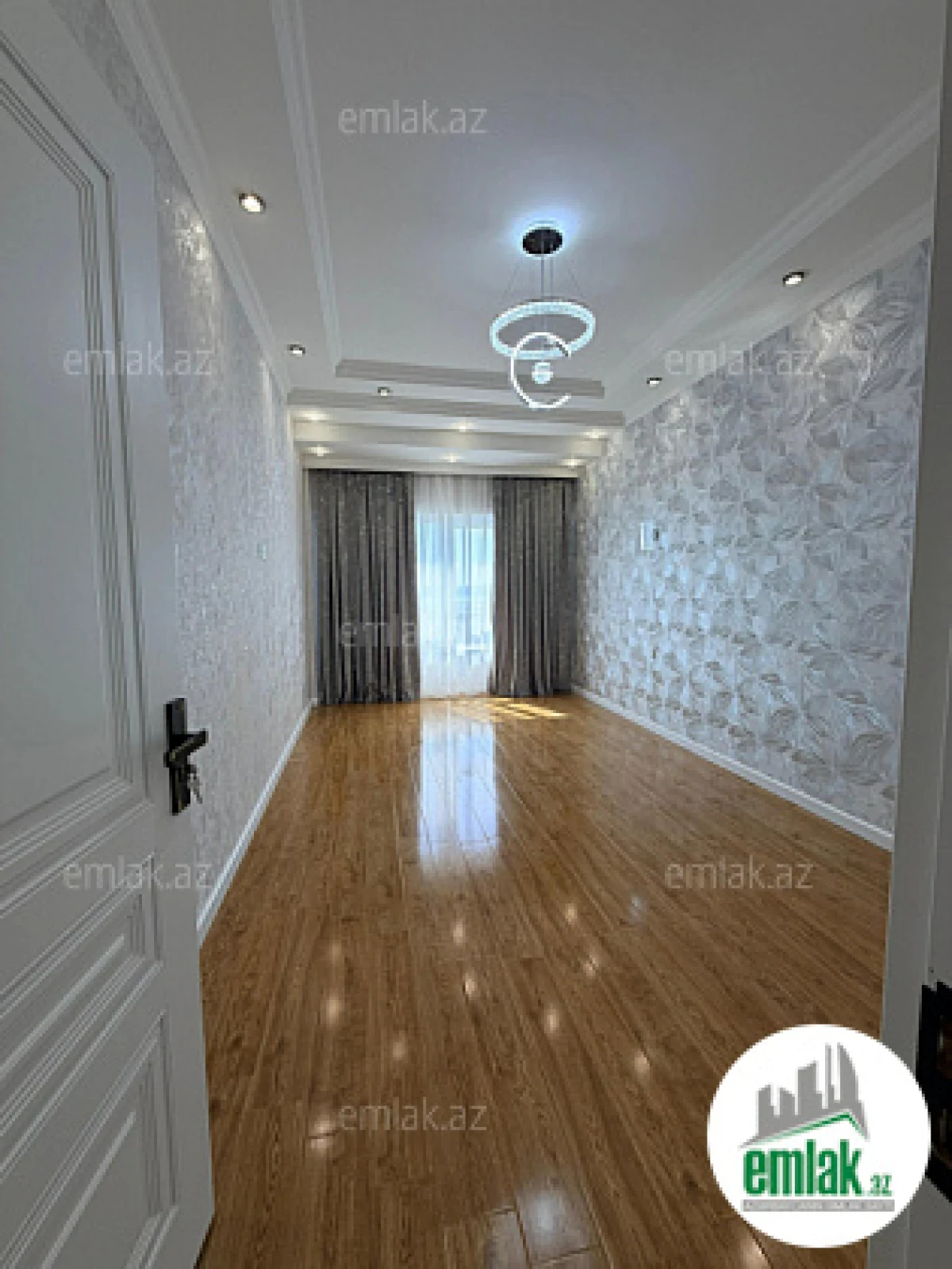 Satılır 3 otaqlı yeni tikili 70 m²