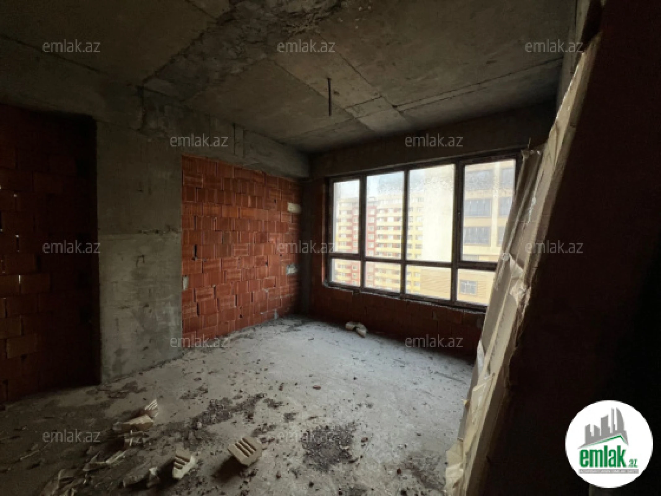 Satılır 5 otaqlı yeni tikili 240 m²