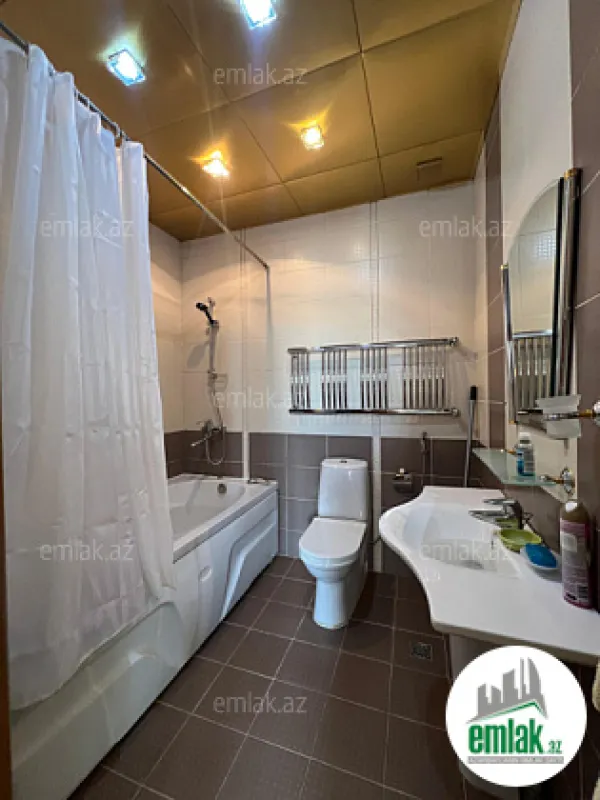 Satılır 3 otaqlı yeni tikili 171 m²