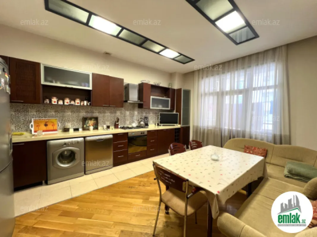 Satılır 3 otaqlı yeni tikili 171 m²