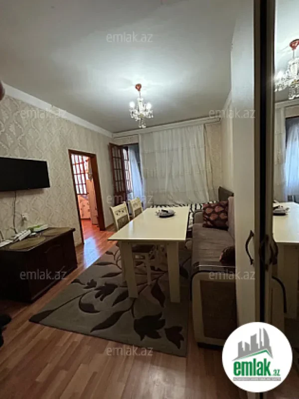 Satılır 2 otaqlı köhnə tikili 40 m²