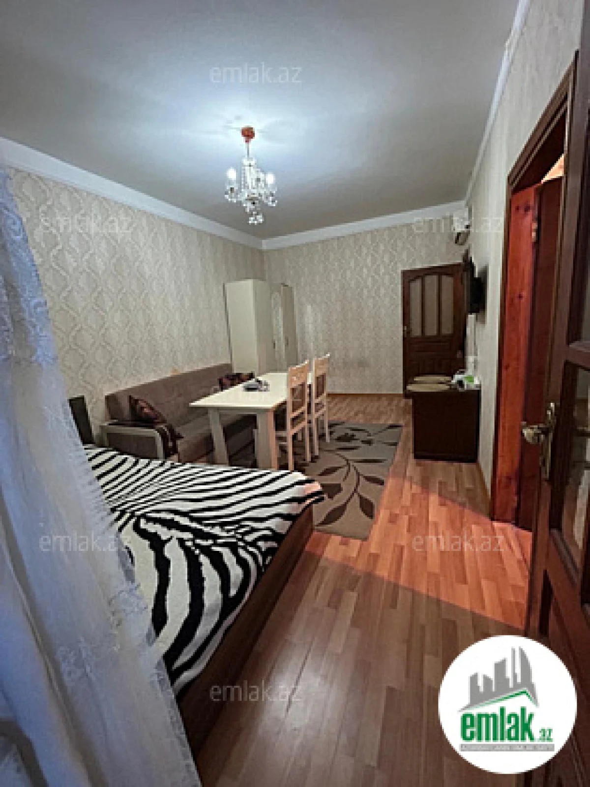Satılır 2 otaqlı köhnə tikili 40 m²