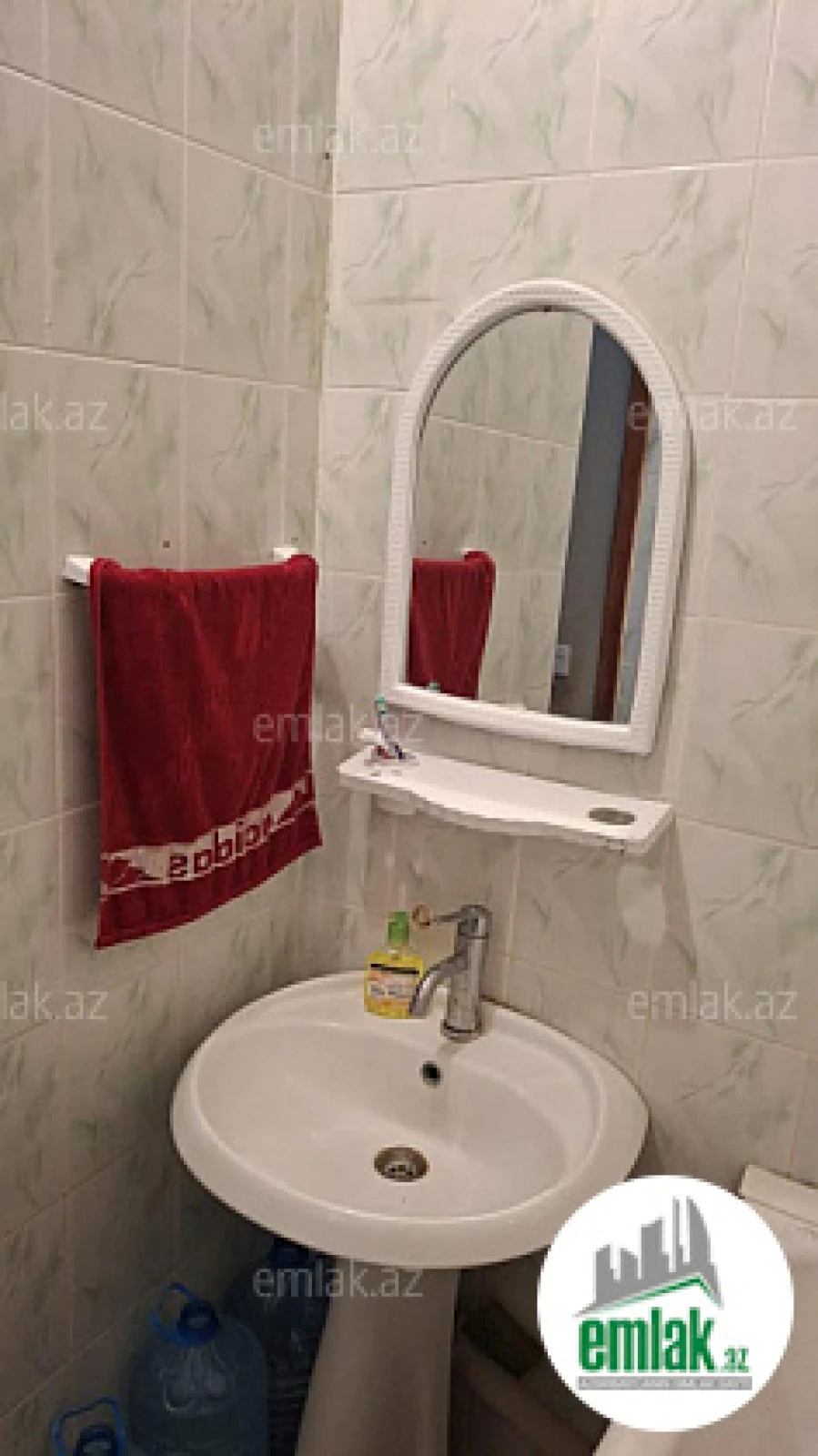 Satılır 2 otaqlı köhnə tikili 40 m²