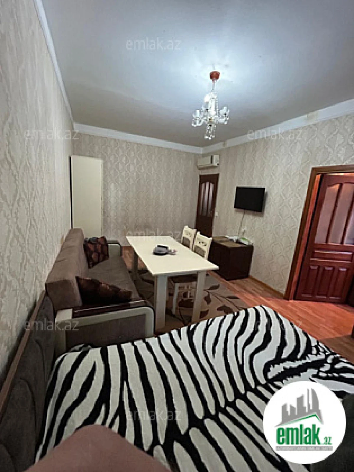 Satılır 2 otaqlı köhnə tikili 40 m²