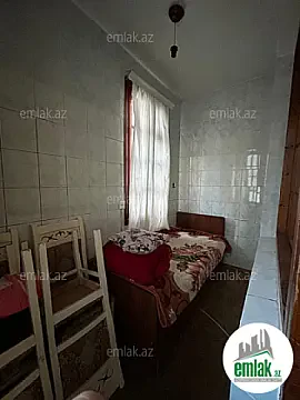 Satılır 2 otaqlı köhnə tikili 40 m²