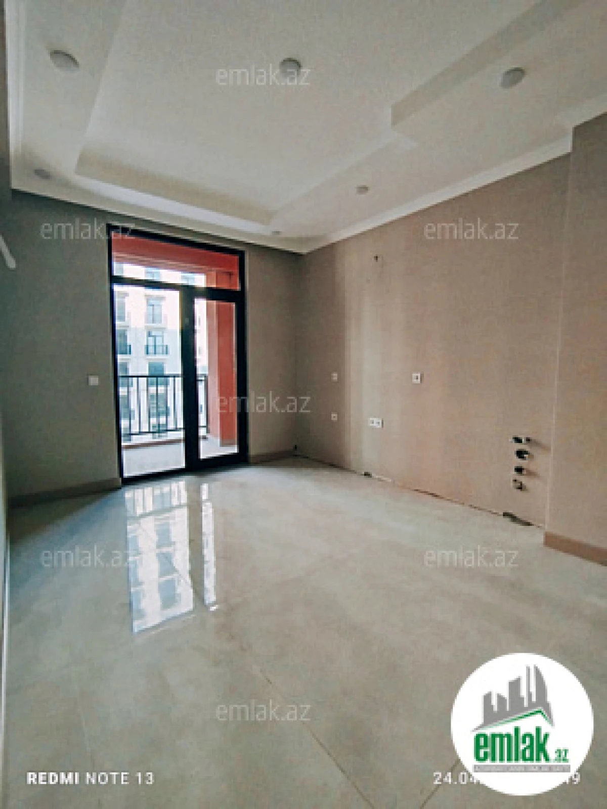 Satılır 2 otaqlı yeni tikili 87 m²