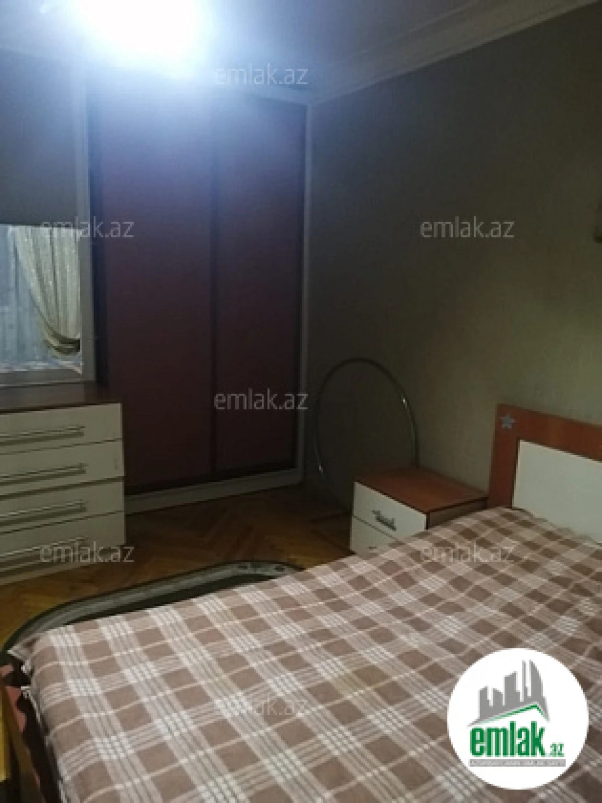 Satılır 3 otaqlı köhnə tikili 80 m²