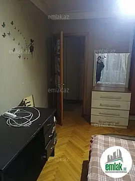 Satılır 3 otaqlı köhnə tikili 80 m²