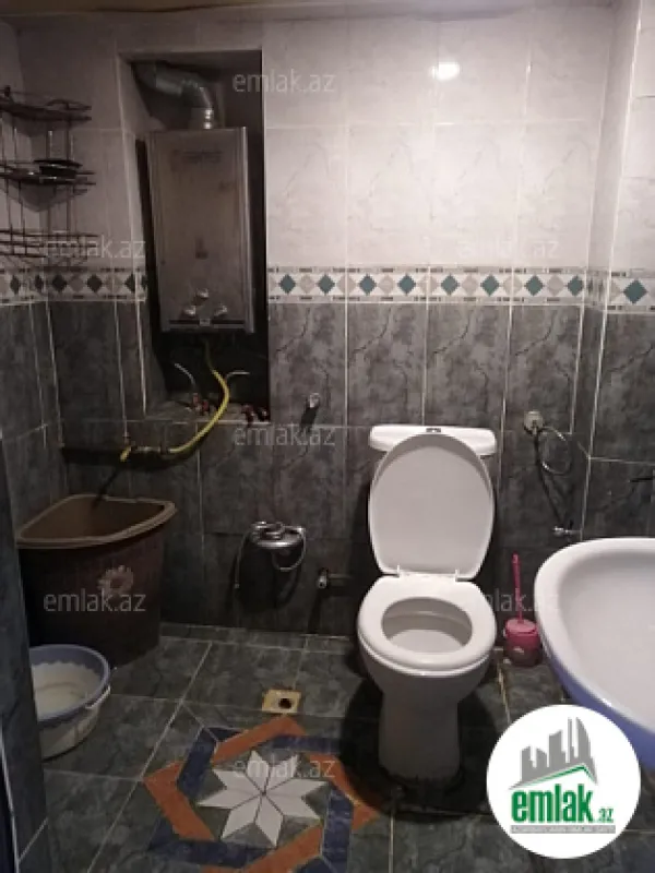 Satılır 3 otaqlı köhnə tikili 80 m²