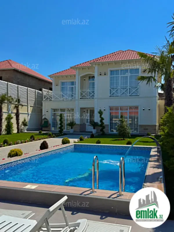 Satılır 5 otaqlı mənzil 300 m²