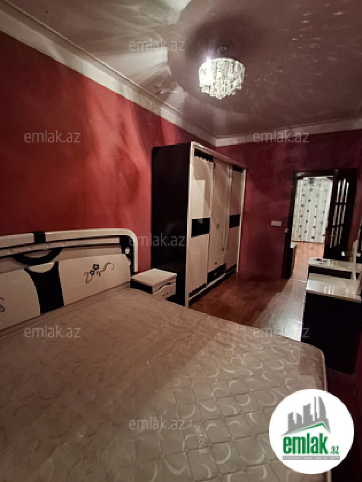 Satılır 3 otaqlı köhnə tikili 55 m²