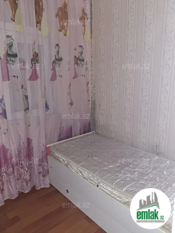Satılır 3 otaqlı köhnə tikili 55 m²