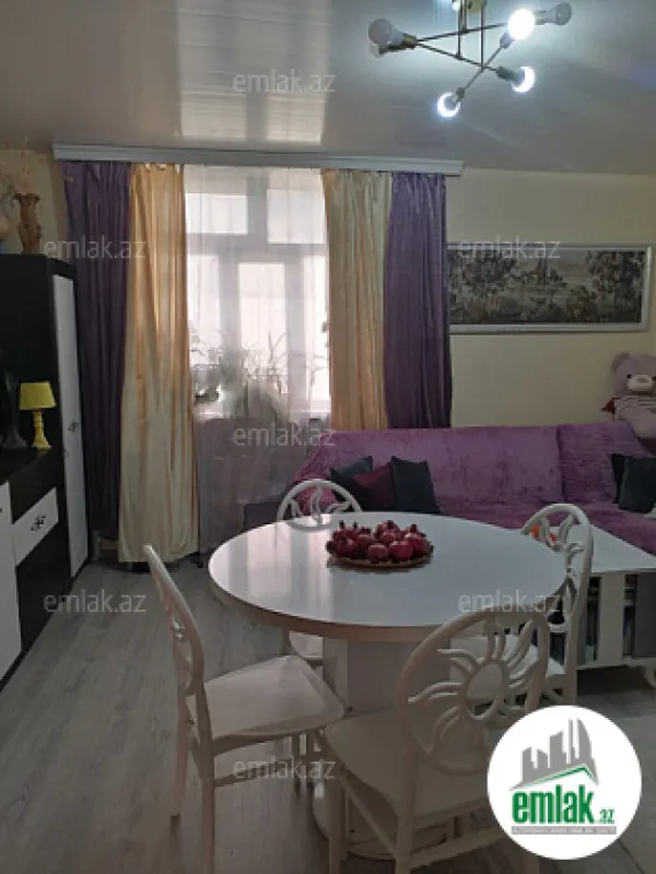 Satılır 3 otaqlı köhnə tikili 70 m²
