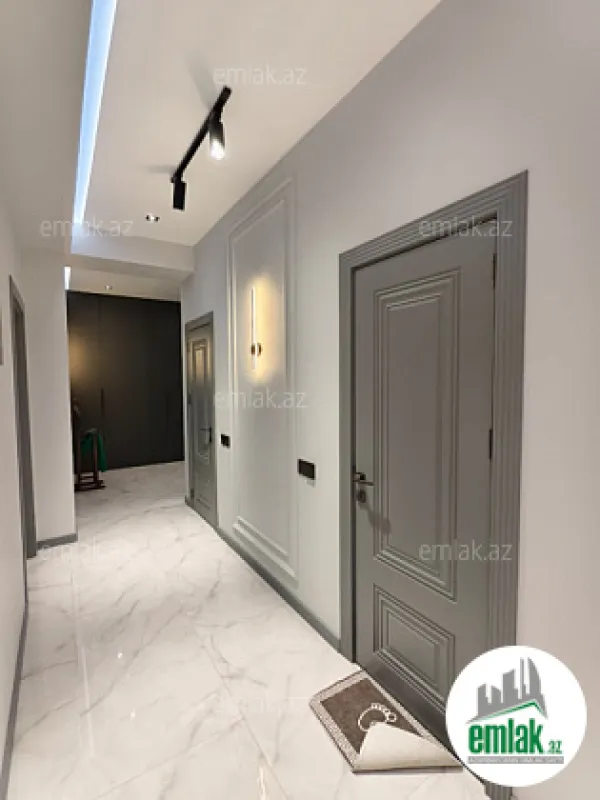 Satılır 3 otaqlı yeni tikili 160 m²