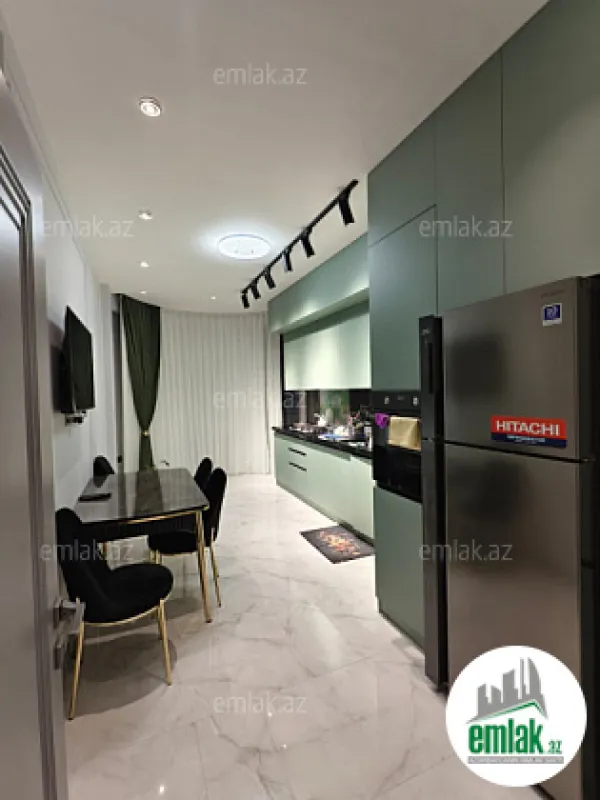 Satılır 3 otaqlı yeni tikili 160 m²
