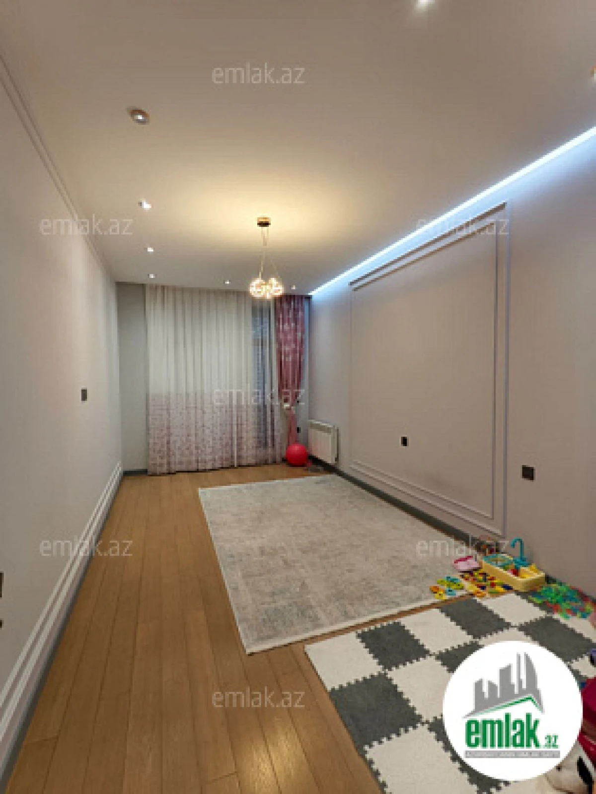 Satılır 3 otaqlı yeni tikili 160 m²