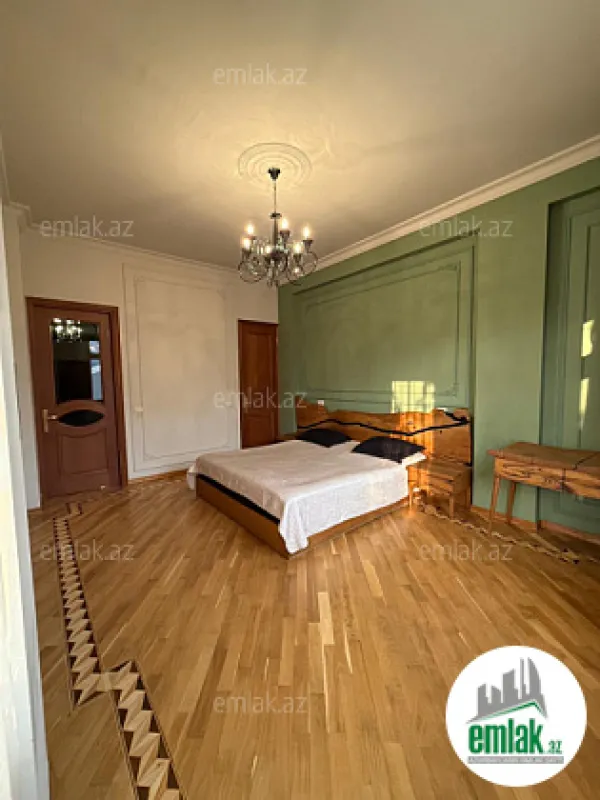 Satılır 3 otaqlı yeni tikili 175 m²