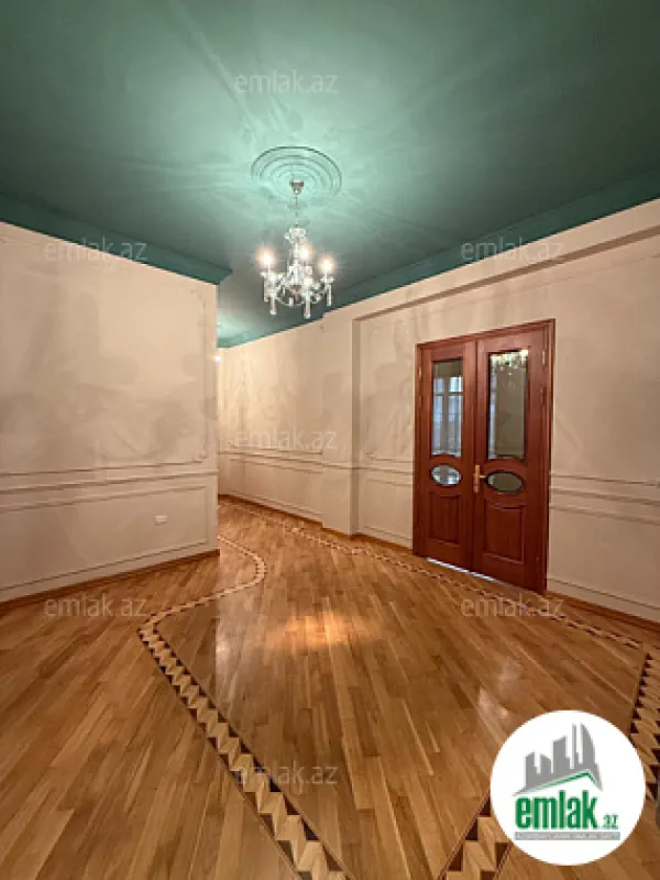 Satılır 3 otaqlı yeni tikili 175 m²