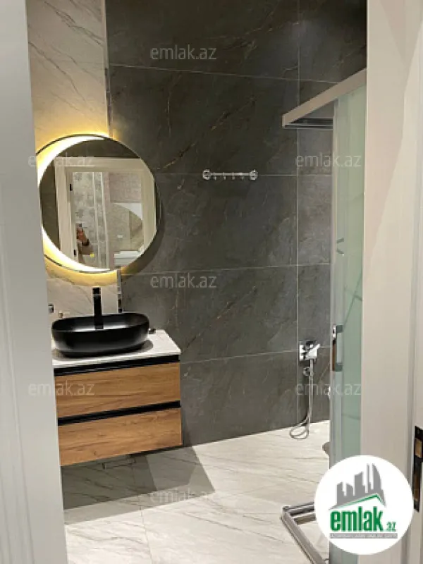 Satılır 7 otaqlı həyət evi 430 m²