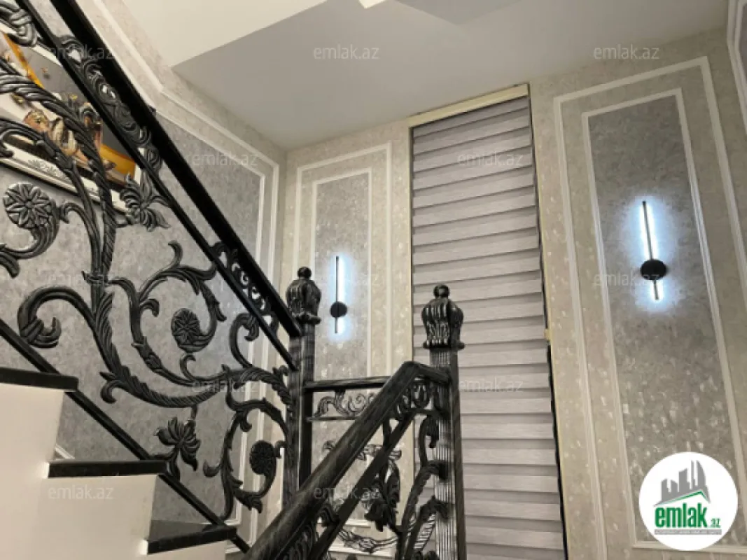 Satılır 7 otaqlı həyət evi 430 m²