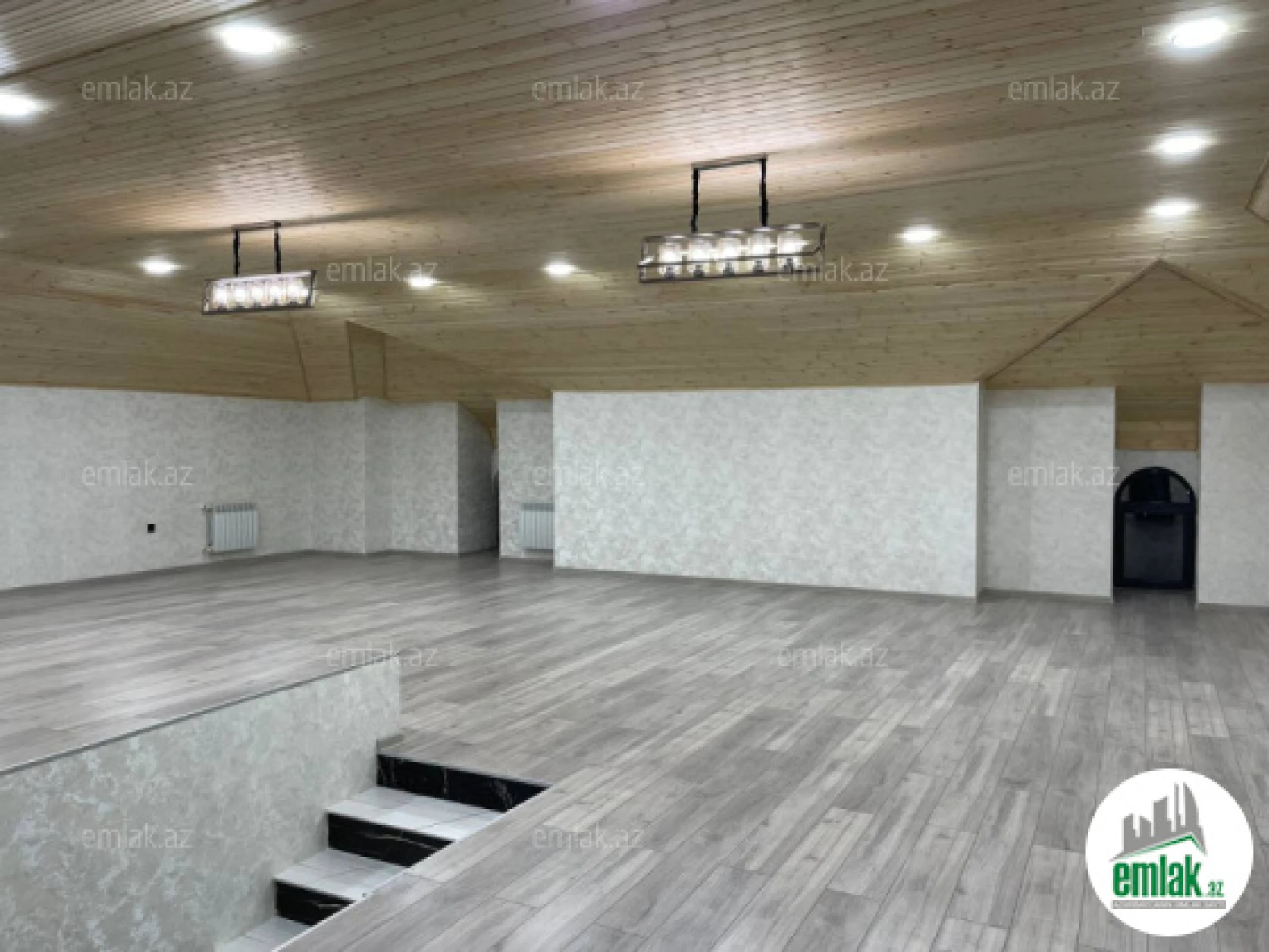 Satılır 7 otaqlı həyət evi 430 m²
