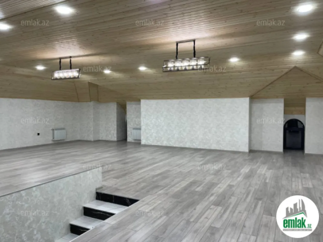 Satılır 7 otaqlı həyət evi 430 m²